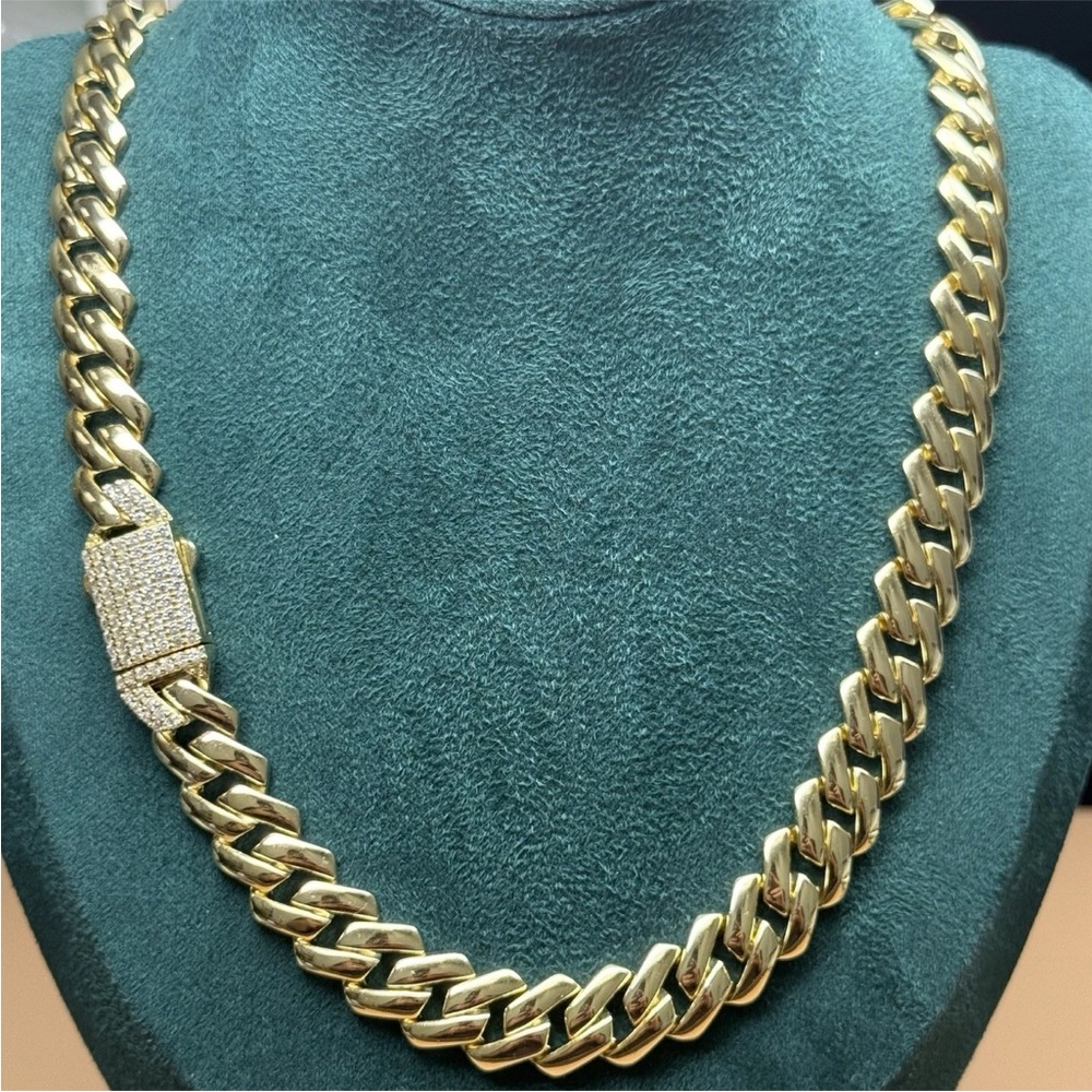 .925 Sterling Silver luxurious Monaco style necklace chain